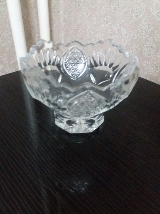 Срочно! Хрустальные вазы для фруктов,салатов, конфет.