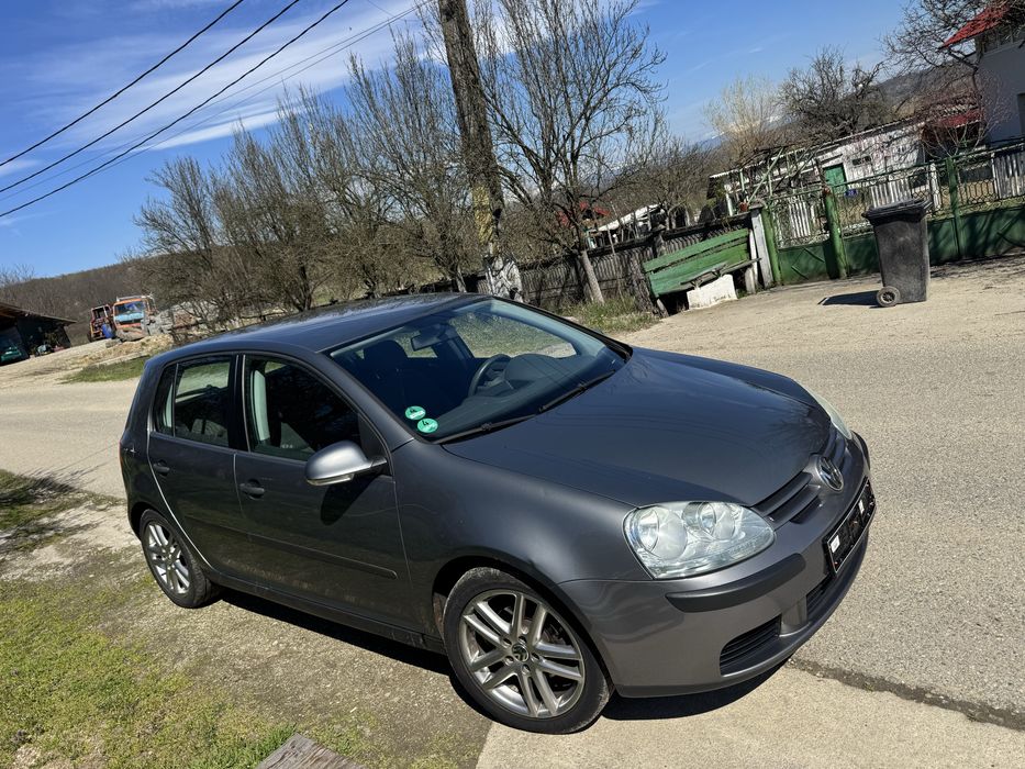 Vw golf 5 1.6 mpi 102 CP