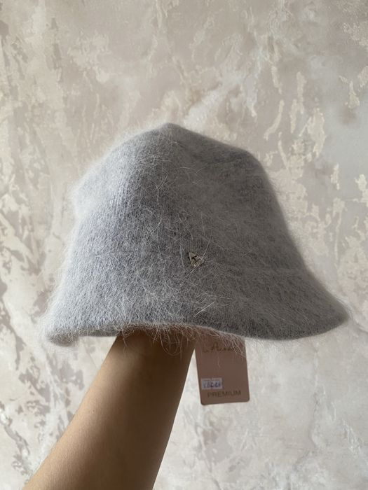 Продам шапку трикотажный