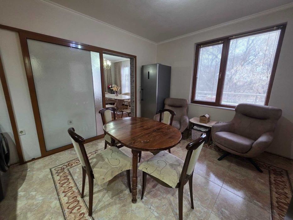 Продава се Многостаен апартамент в Хасково, Любен Каравелов - 169 кв.м за 766 €/кв.м - Снимка #3
