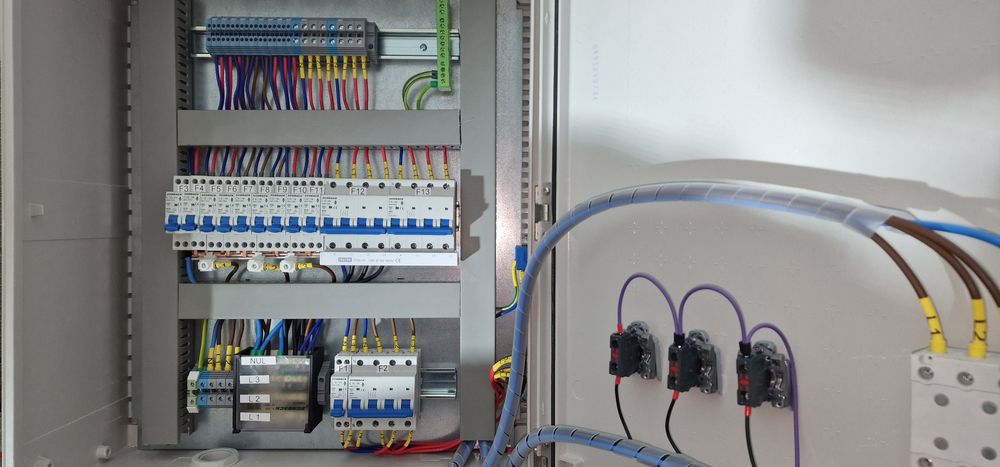 Smart Home / Electrician