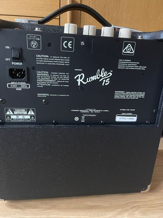 Музикални инструменти Кларинет, Цигулка,Електрическа китара и  Буфер