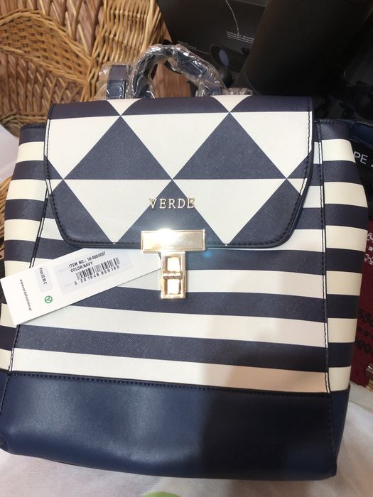 Genti dama de umar luate de la samsonite din mall promenada