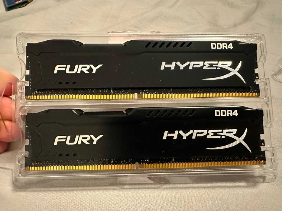 Memorie HyperX Fury Black 16GB DDR4 2133MHz CL14 Dual Channel Kit + 2x memorie ddr3 GRATIS
