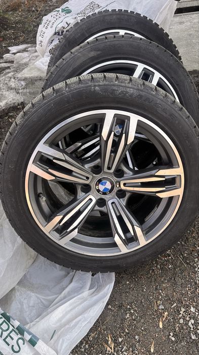 Продам диски с резиной зима комплект