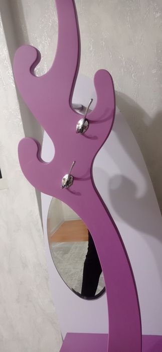 Зеркало подставка вешалка