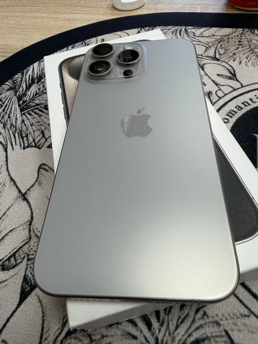 iPhone 15 Pro Max 256gb - перфектен, комплект