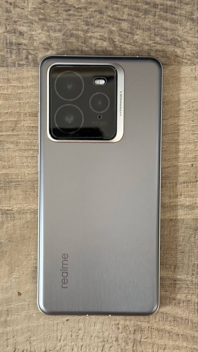 Продавам! Realme GT 7 PRO! Идеално състояние! С гаранция!