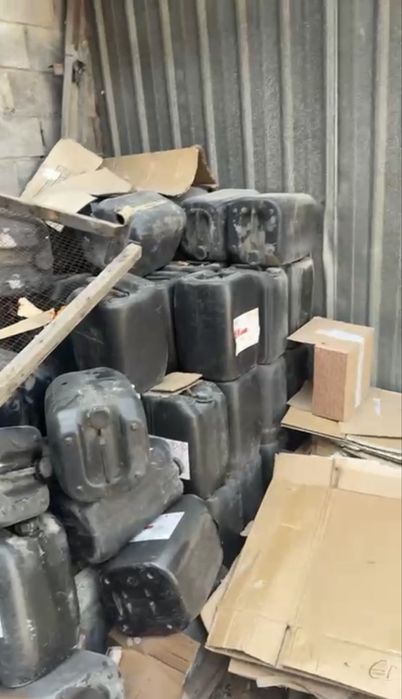 Конистры после лака