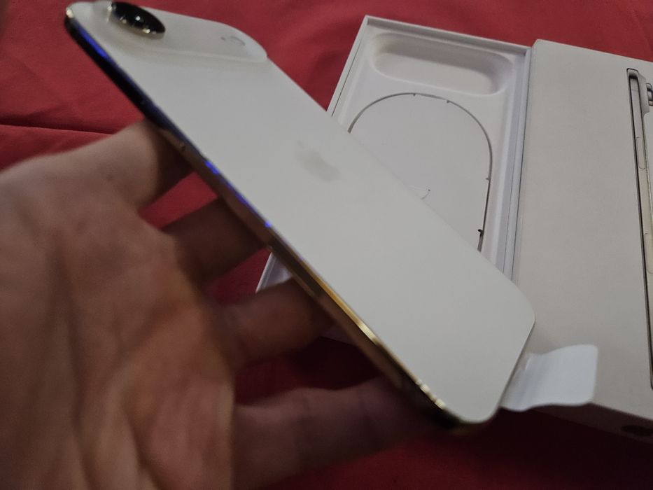 -Iphone 17Air Nou 256Gb 12Ram Neactivat Gold Bat: 100%-0 cicluri incarcare cutia completa-desigilata doar pentru poze si probe poze reale