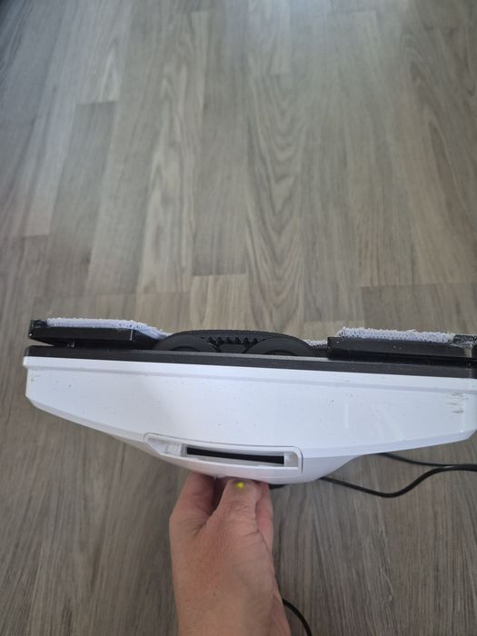 Hobot 2S за прозорци