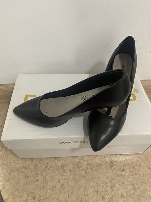 Туфли женские черные