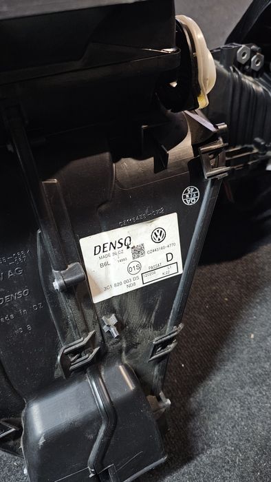 Aeroterma climatronic Volkswagen Passat B6