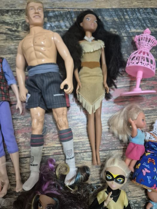 Lot papusi barbie mattel