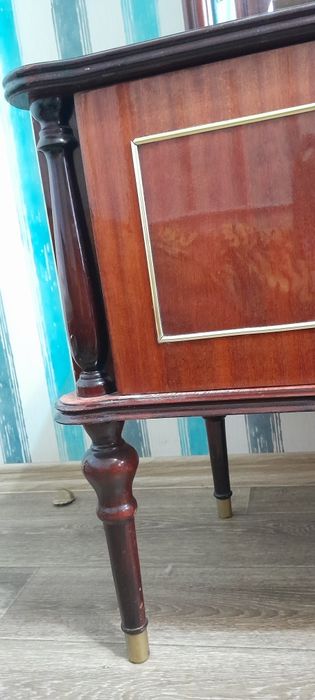 Трюмо -трельяж с пуфиком Румыния 1982г