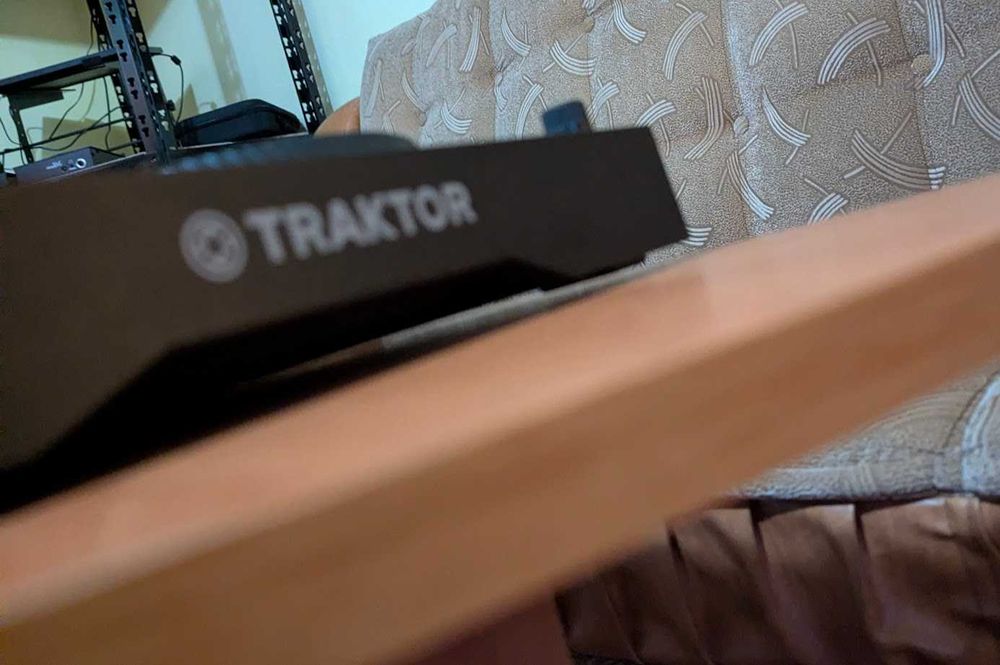 Native Instruments Traktor Kontrol S3 - Controller DJ 4 Canale