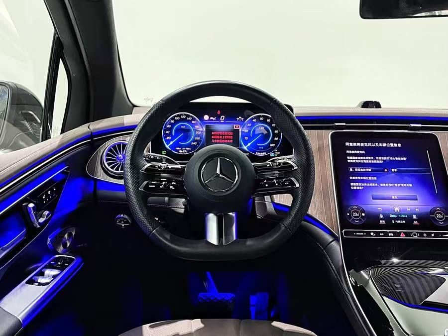 Mercedes EQE500 Luxury 2024 yil