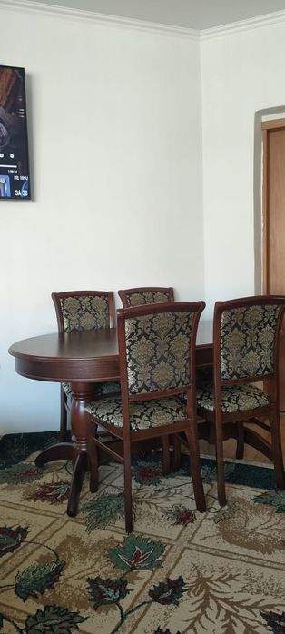 Продам стол, стулья