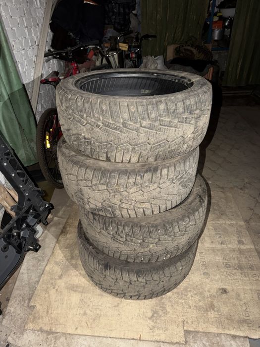 продам шины 235/45/R18