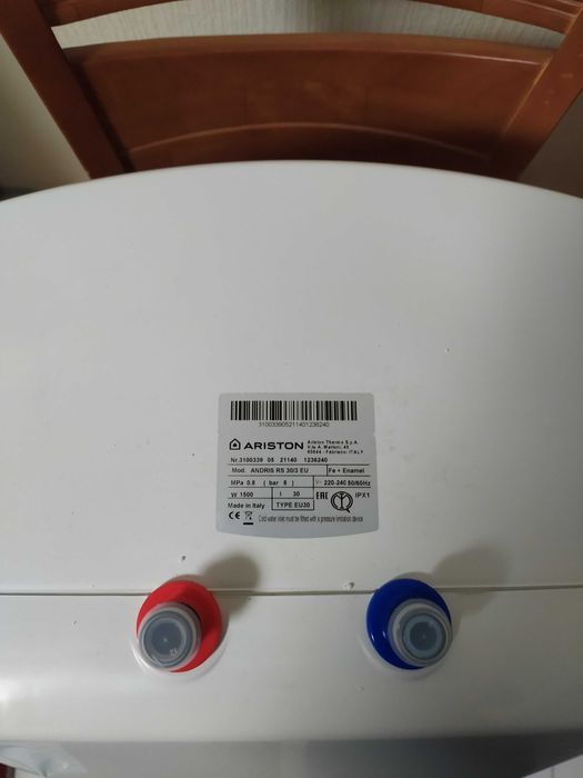 нов боилер ARISTON италия 30 литра