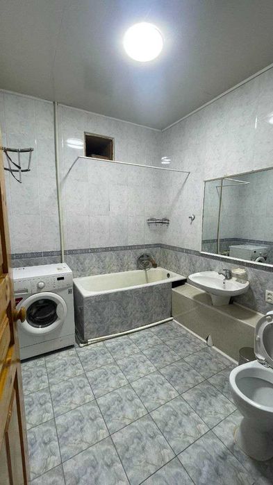 Продаётся квартира 3/3/3 Мирабадский район