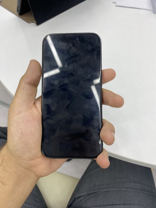 Iphone 15pro xolati yaxshi