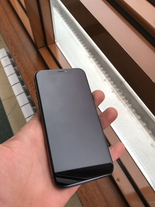 Iphone x 64          .
