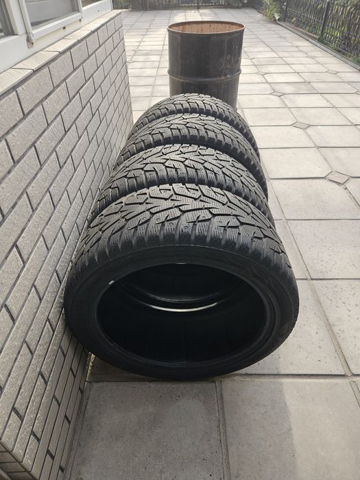 Yokohama Ice Guard 295/40 R21 111T