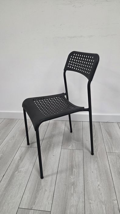 Продам офисные стулья