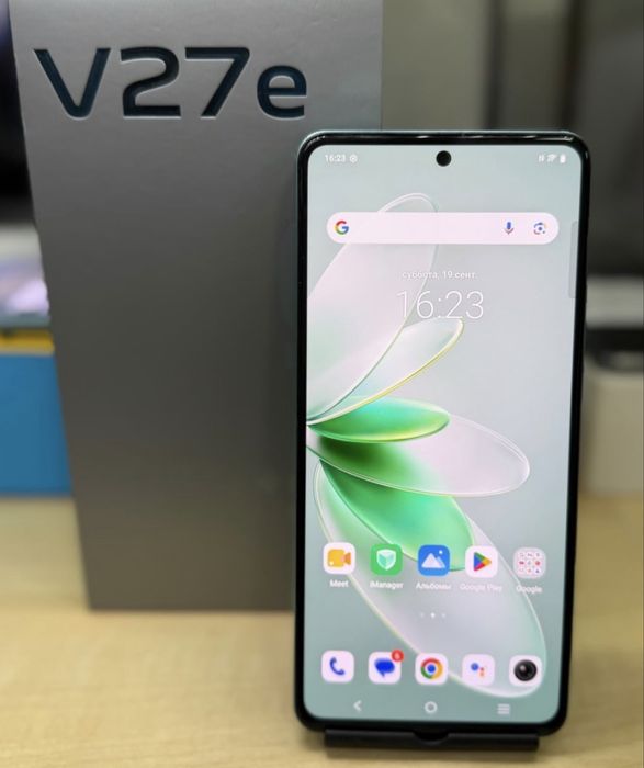 Смартфон Vivo V27e-256 gb.