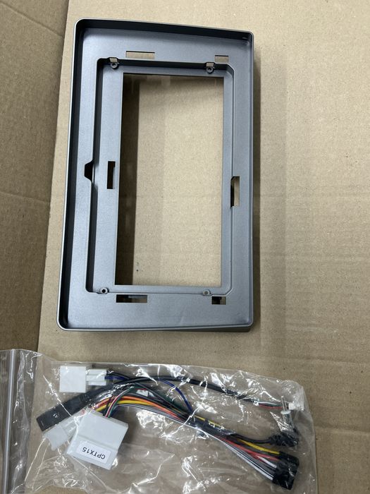 Переходная рамка для андройд 10 дюйм на Тойота Хайс 2008