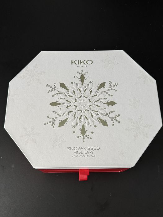 Snow-Kissed Holiday Advent Calendar Kiko Milano