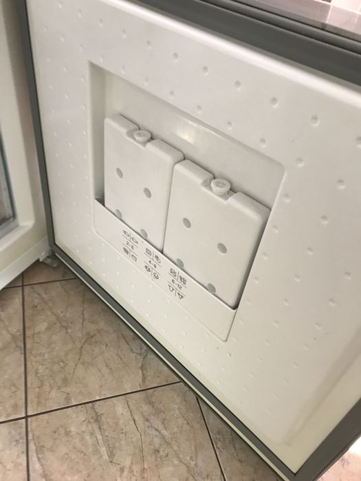 Холодильник двухкамерный