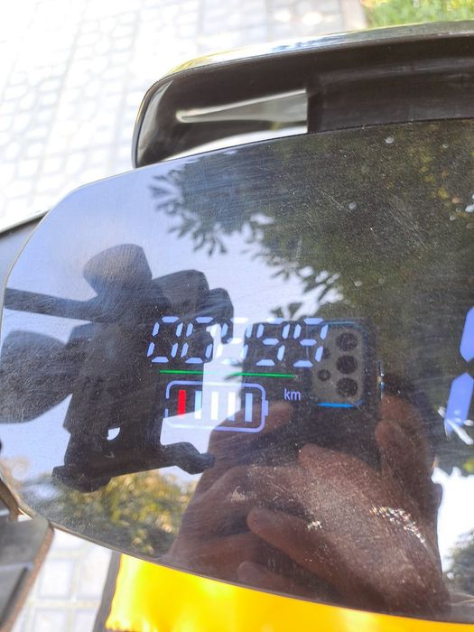 Skuter sotiladi  tezligi 80 ga chiqadi bir zaryadi 100 kmga yetadi