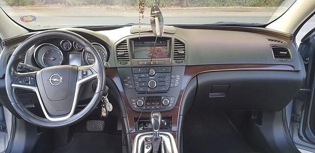 Opel insignia  variante + /- Diferenta