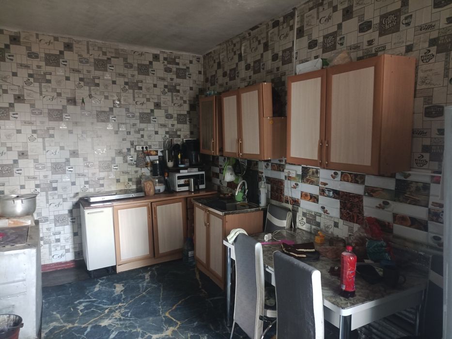 Продаю дом барачного типа. Район ЖБИ.