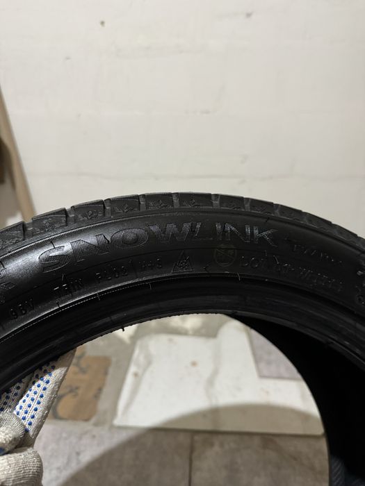 Зимние шины Triangle 235/45/R18