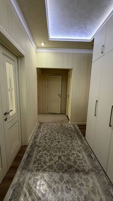 Срочно продается квартира 4х комнатная 92 кв на Юнусабад 9 кв.