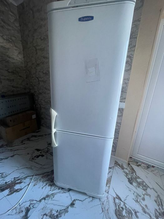 Продаю холодильник  Бирюса