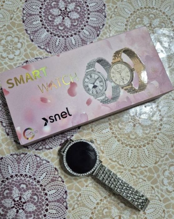 Умные часы с металлическим браслетом