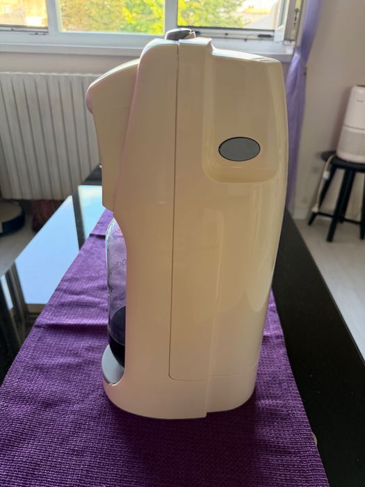 Aparat de sifon SodaStream + butelie CO₂ plină + sticlă originală