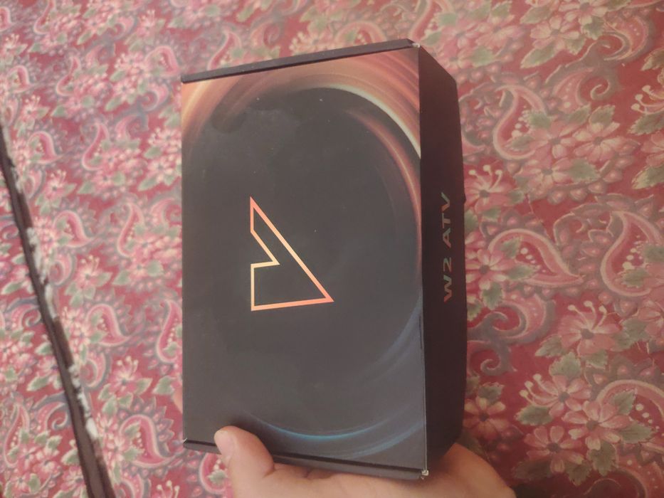 Продаётся smart tv box в идеальном состоянии