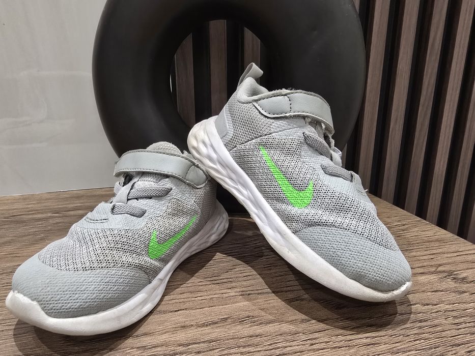 Детски маратонки Nike Revolution 6