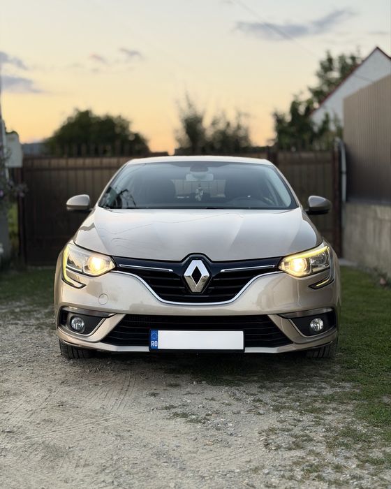 Renault Megane Hatchback 1.6 dCi 130 CP • 2017 • Keyless • R-Link • CarPlay/Android Auto