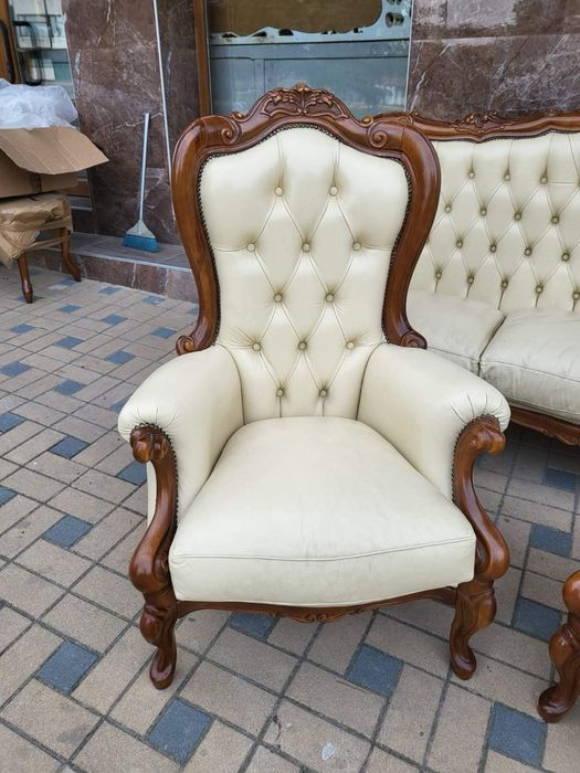 Невероятно красива барокова холна гарнитура