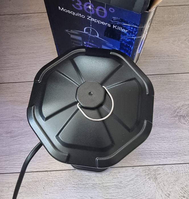 UV лампа против насекоми