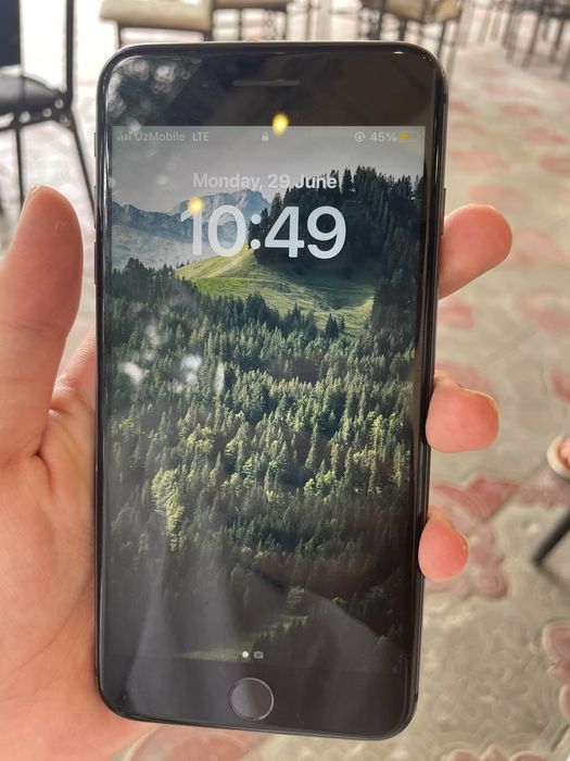 Iphone 8+ xotira 64gb