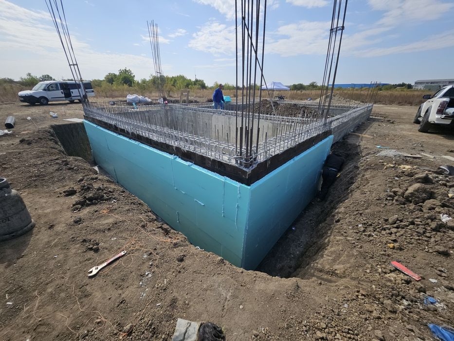 Hidroizolatii , lucrari hidroizolatie terase , soclu casa, hale