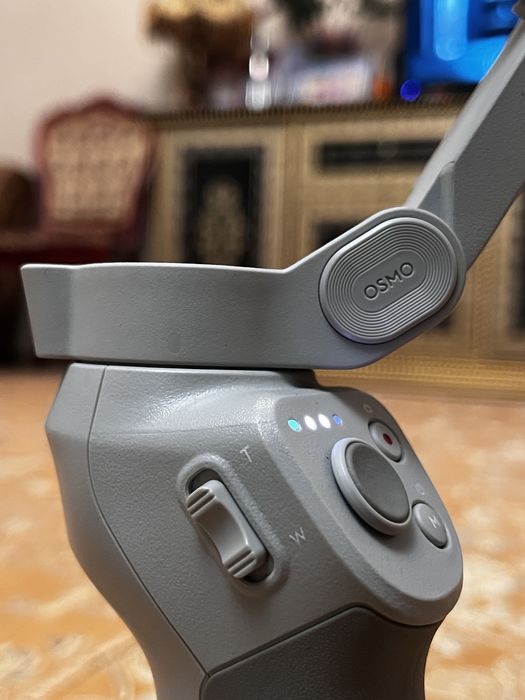 стабилизатор для телефона dji osmo mobile 4