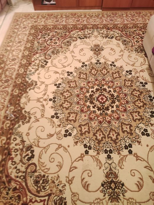 Ковер большой коричневый